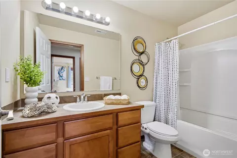Bath - 4115 228th Pl SE, Bothell, WA 98021 photo 3 of 3