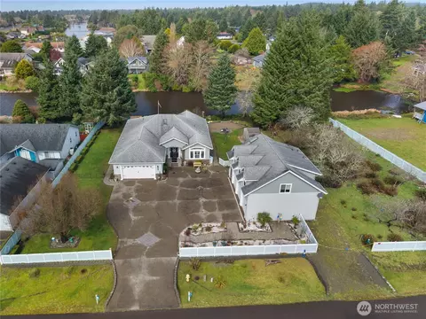 655 Skamokawa Ct SE, Ocean Shores, WA 98569
