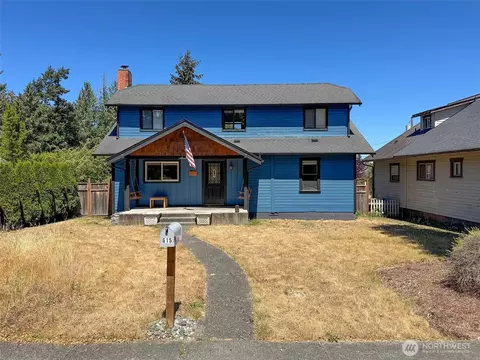 615 W 12th St, Port Angeles, WA 98362