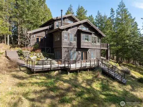61 Sunrise Blf, Olga, WA 98279