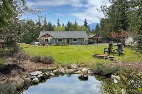 1082 Ripplebrook Dr, Port Angeles, WA 98362