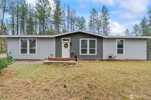 1477 D College Ln, Kettle Falls, WA 99141