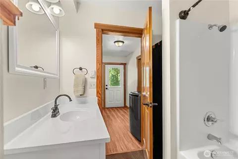 Bath - 15 Howerton Rd, Twisp, WA 98856 photo 3 of 5