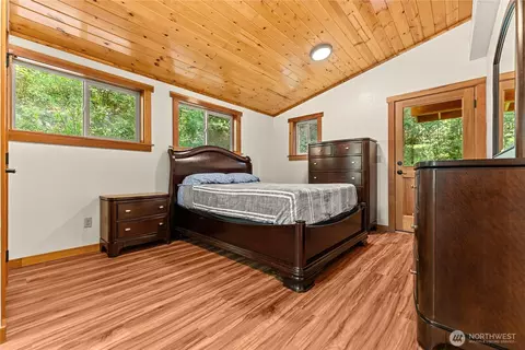 Bedroom - 15 Howerton Rd, Twisp, WA 98856 photo 1 of 9