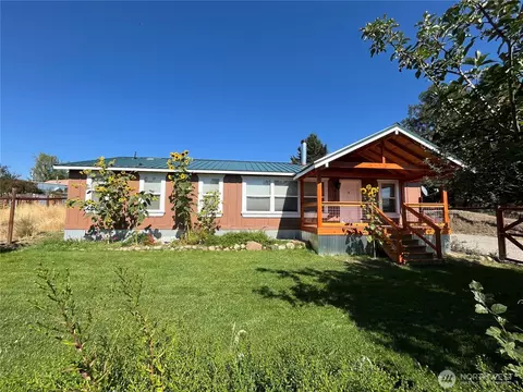 920 Castle Ave, Winthrop, WA 98862