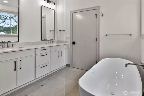 Bath - 148 Sunland Dr, Sequim, WA 98382 photo 1 of 4