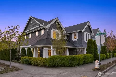 1447 26th Ave NE, Issaquah, WA 98029