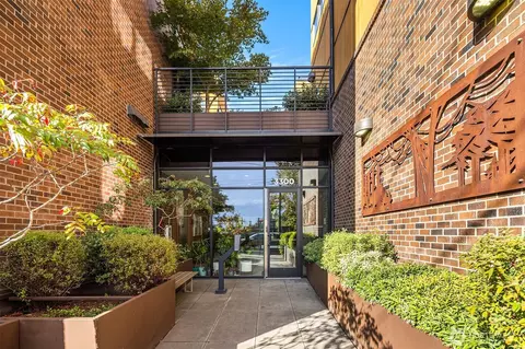 3300 NE 65th St #211, Seattle, WA 98115