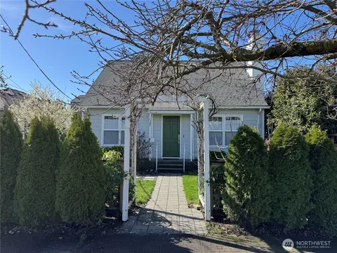 7307 12th Ave NE, Seattle, WA 98115