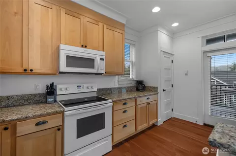 Kitchen - 267 Compass St, Pacific Beach, WA 98571 photo 2 of 3