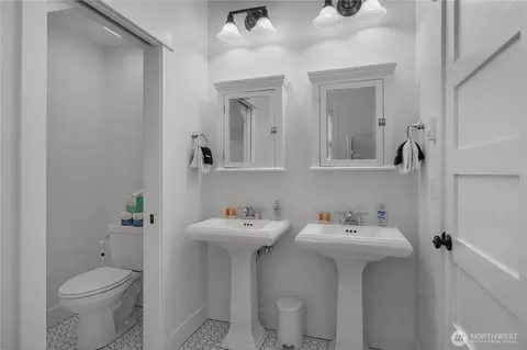 Bath - 267 Compass St, Pacific Beach, WA 98571 photo 1 of 4
