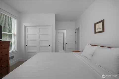 Bedroom - 267 Compass St, Pacific Beach, WA 98571 photo 2 of 5