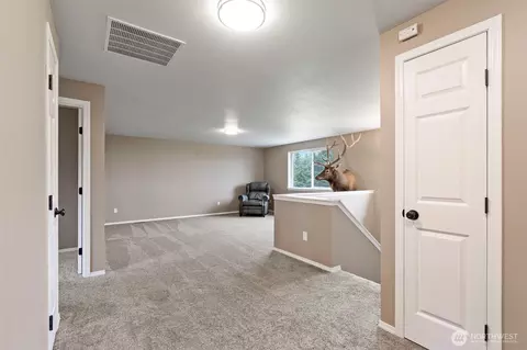 Entry Way - 140 Garrett Loop, Chehalis, WA 98532 photo 3 of 3