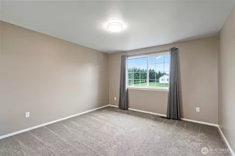 Bedroom - 140 Garrett Loop, Chehalis, WA 98532 photo 4 of 6
