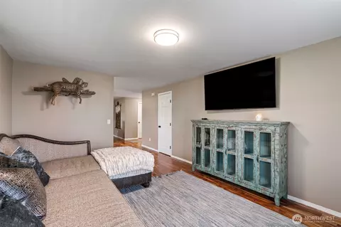 Living - 140 Garrett Loop, Chehalis, WA 98532 photo 1 of 2