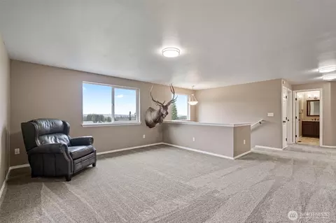 Entry Way - 140 Garrett Loop, Chehalis, WA 98532 photo 2 of 3