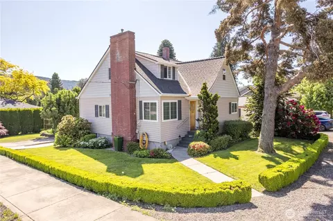 412 Kirby Ave SE, Castle Rock, WA 98611
