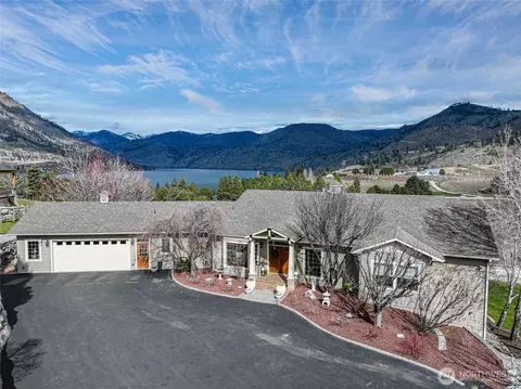 720 Loop Ave, Manson, WA 98831