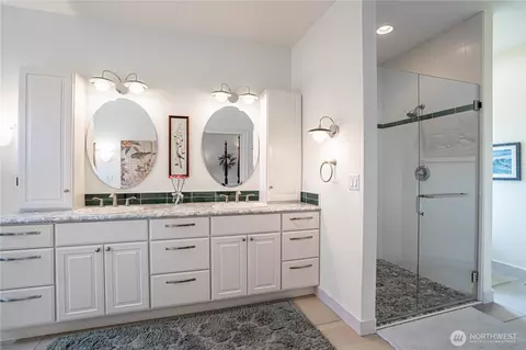 Bath - 720 Loop Ave, Manson, WA 98831 photo 1 of 5