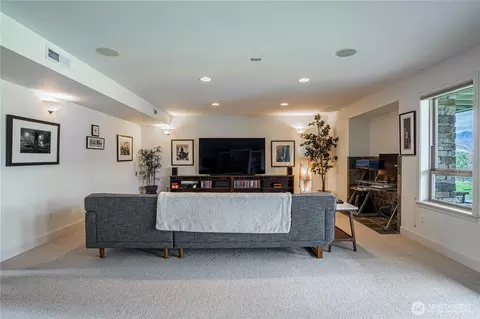 Living - 720 Loop Ave, Manson, WA 98831 photo 7 of 7
