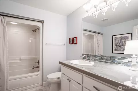 Bath - 720 Loop Ave, Manson, WA 98831 photo 4 of 5
