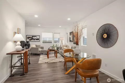 12526 15th Ave NE #D, Seattle, WA 98125