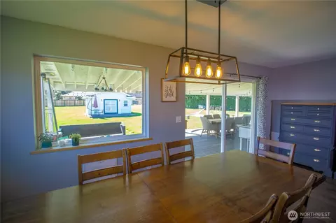 Dining - 787 N Kendall Rd, Sequim, WA 98382 photo 1 of 2