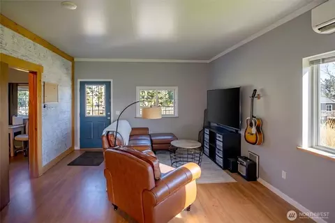 Living - 787 N Kendall Rd, Sequim, WA 98382 photo 3 of 3