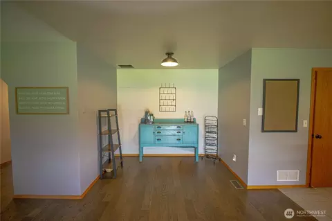 Entry Way - 787 N Kendall Rd, Sequim, WA 98382 photo 1 of 1