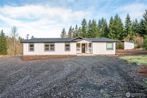 1728 Spirit Lake Hwy, Castle Rock, WA 98611