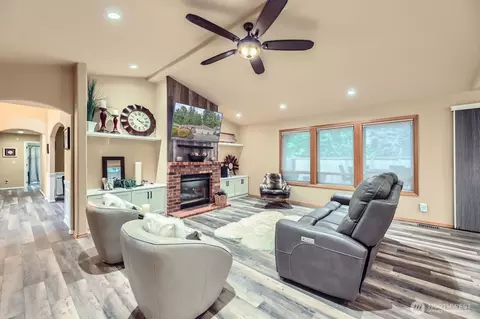 Living - 15413 34th Ave SE, Mill Creek, WA 98012 photo 1 of 4