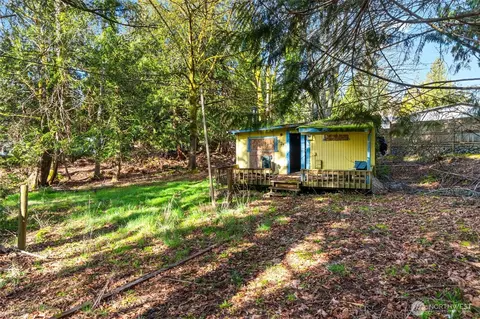 9733 Lookout Dr NW, Olympia, WA 98502