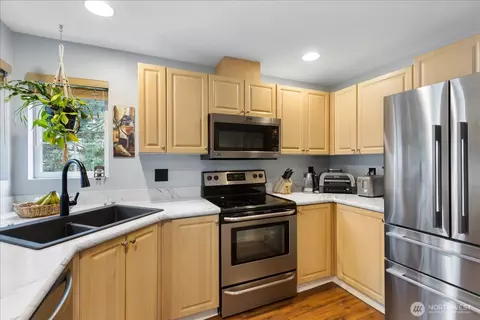 Kitchen - 12407 4th Ave W #2304, Everett, WA 98204 photo 2 of 4
