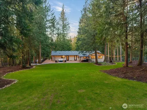 14702 255th Ave SE, Issaquah, WA 98027