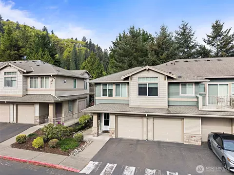 15325 SE 155th Pl #E2, Renton, WA 98058