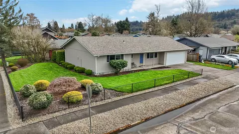 1 Independence Ct, Longview, WA 98632