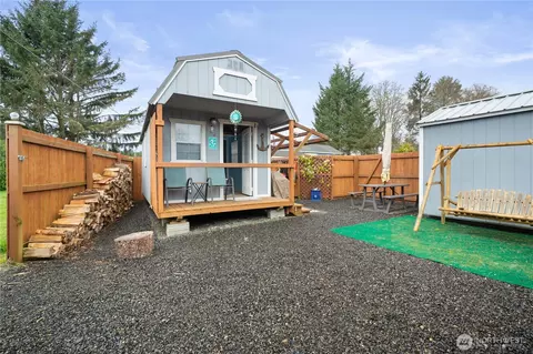 879 Magellan Ave NE, Ocean Shores, WA 98569