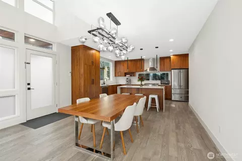 Dining - 916 B 14th Ave, Seattle, WA 98122 photo 1 of 1