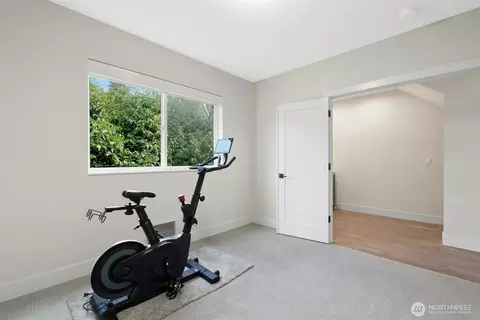 Bedroom - 916 B 14th Ave, Seattle, WA 98122 photo 5 of 7