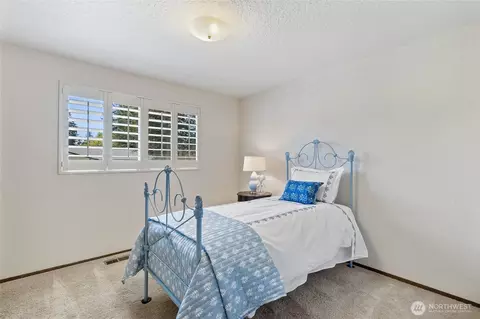 Bedroom - 9602 NE 203rd St, Bothell, WA 98011 photo 5 of 7