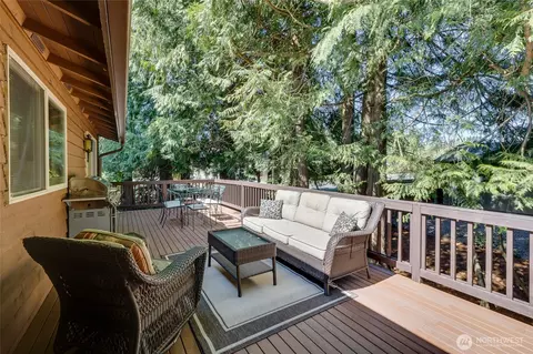 Exterior - 9602 NE 203rd St, Bothell, WA 98011 photo 3 of 7