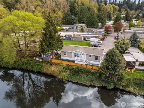 11510 E Riverside Dr #27, Bothell, WA 98011