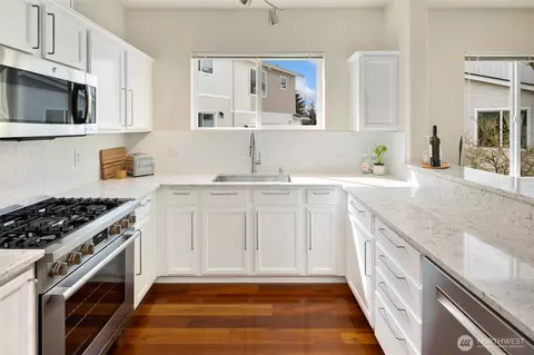 Kitchen - 14915 38th Dr SE #U1153, Bothell, WA 98012 photo 3 of 9