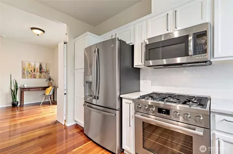 Kitchen - 14915 38th Dr SE #U1153, Bothell, WA 98012 photo 5 of 9