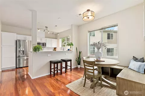 Dining - 14915 38th Dr SE #U1153, Bothell, WA 98012 photo 2 of 2