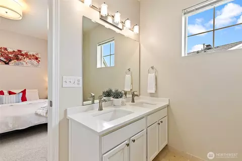 Bath - 14915 38th Dr SE #U1153, Bothell, WA 98012 photo 2 of 4