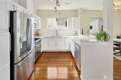 Kitchen - 14915 38th Dr SE #U1153, Bothell, WA 98012 photo 2 of 9