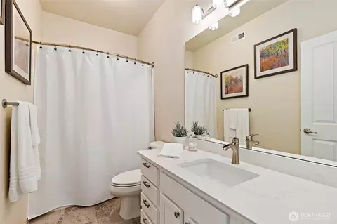 Bath - 14915 38th Dr SE #U1153, Bothell, WA 98012 photo 4 of 4