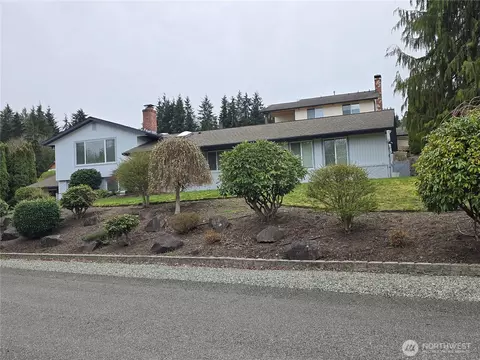 10201 40th Ave SE, Everett, WA 98208