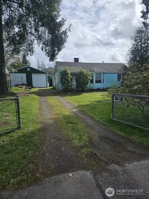 17417 Spruce Way, Lynnwood, WA 98037